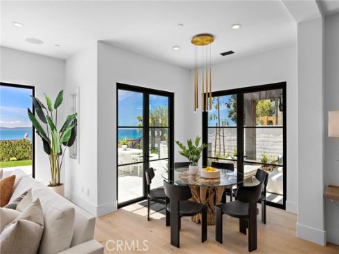 28 Surfspray Bluff , Newport Coast, CA
