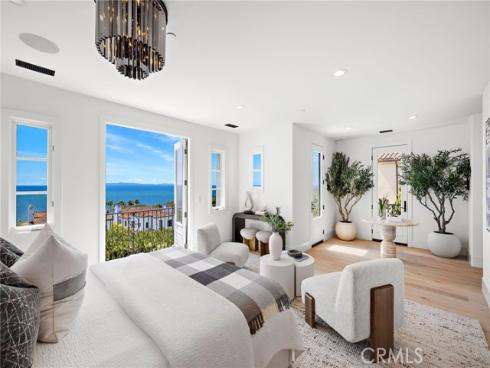 28 Surfspray Bluff , Newport Coast, CA