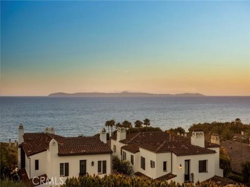 28 Surfspray Bluff , Newport Coast, CA