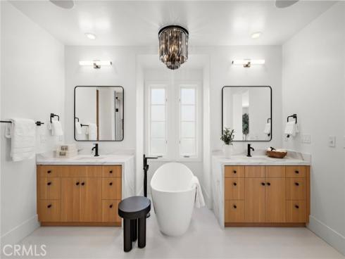 28 Surfspray Bluff , Newport Coast, CA