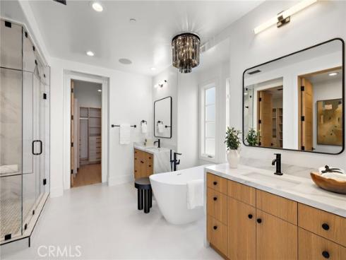 28 Surfspray Bluff , Newport Coast, CA