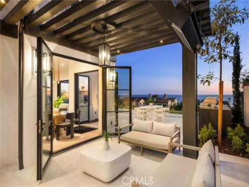 28 Surfspray Bluff , Newport Coast, CA