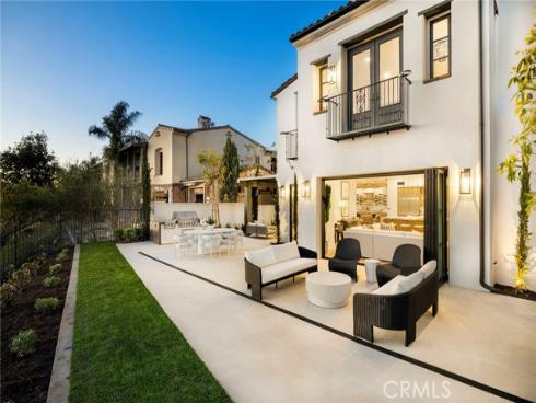 28 Surfspray Bluff , Newport Coast, CA