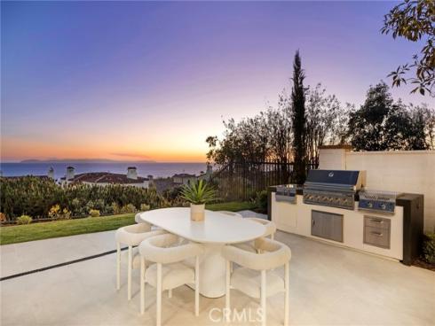 28 Surfspray Bluff , Newport Coast, CA