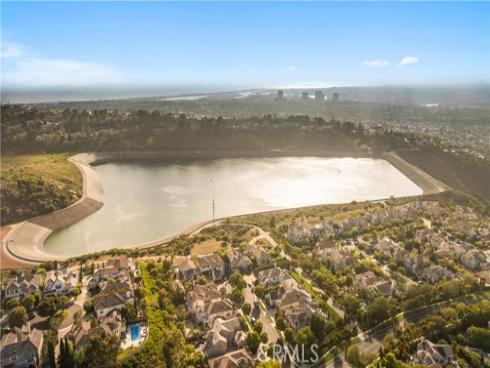 8 Rivage , Newport Coast, CA
