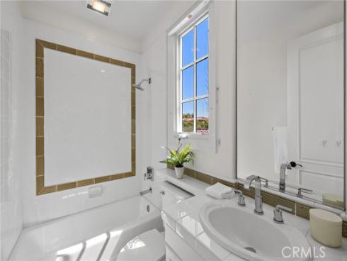 28 Sandy Cv , Newport Coast, CA