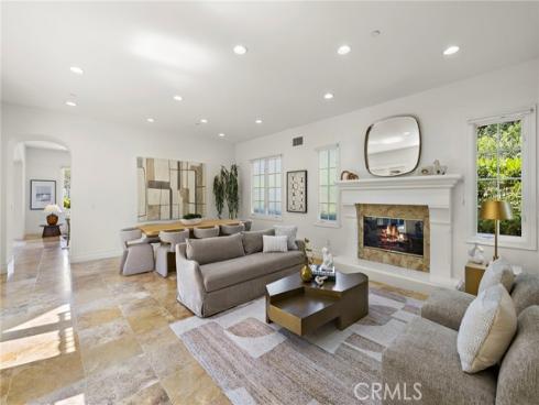 28 Sandy Cv , Newport Coast, CA