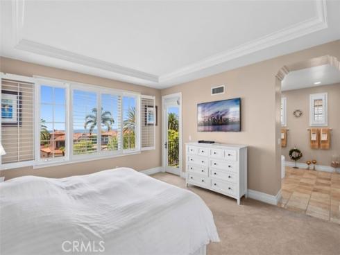 64  Sidney Bay  , Newport Coast, CA