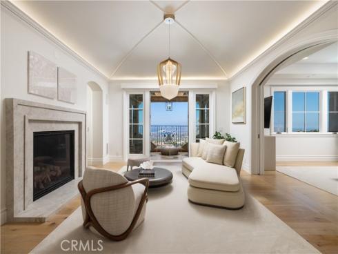 9 Pelican Crest , Newport Coast, CA