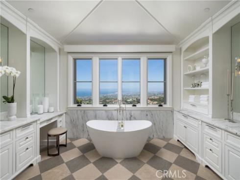 9 Pelican Crest , Newport Coast, CA