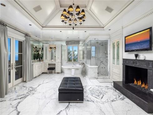 23 Pelican Vista , Newport Coast, CA
