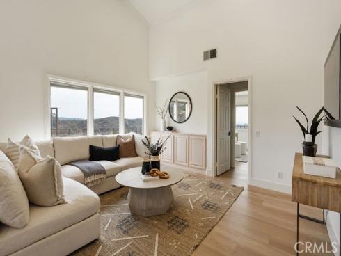 10181 Overhill Drive, North Tustin, CA