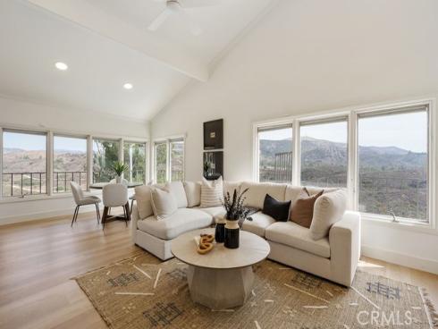 10181 Overhill Drive, North Tustin, CA
