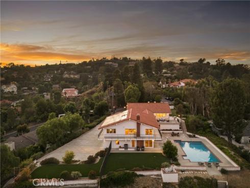 10181 Overhill Drive, North Tustin, CA