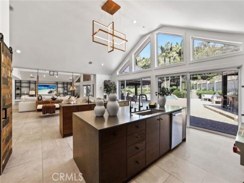 10372 Crawford Canyon Road, North Tustin, CA