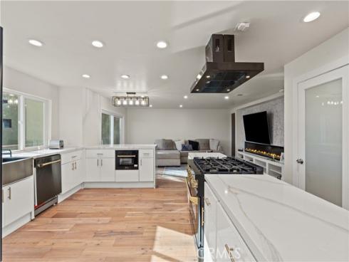 1312 Peacock Hill , North Tustin, CA