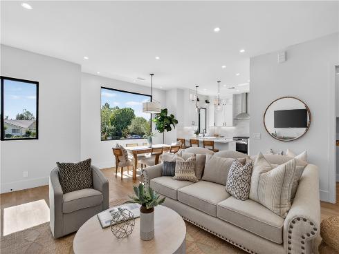 1301 Smokewood Drive, North Tustin, CA