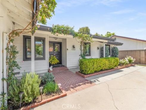 13352 Fairmont Way, North Tustin, CA