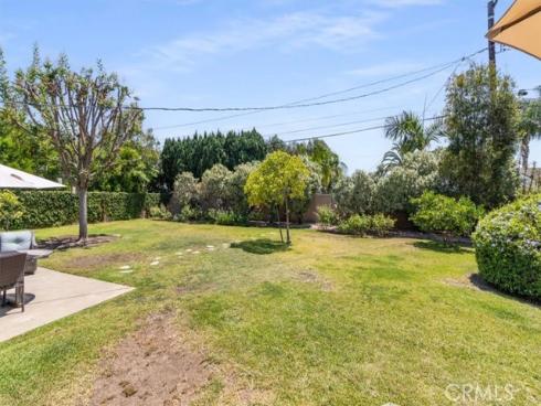 13352 Fairmont Way, North Tustin, CA