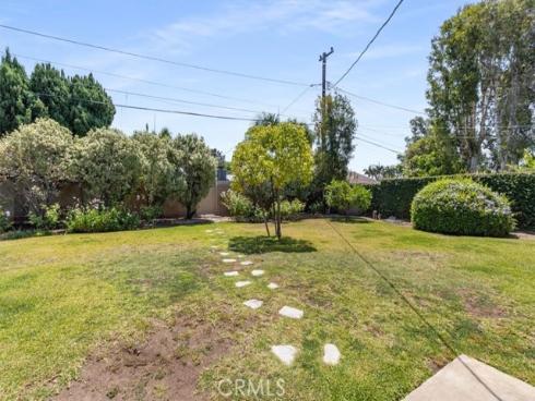 13352 Fairmont Way, North Tustin, CA