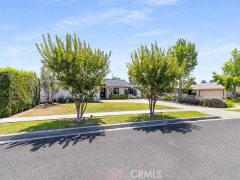 13352 Fairmont Way, North Tustin, CA