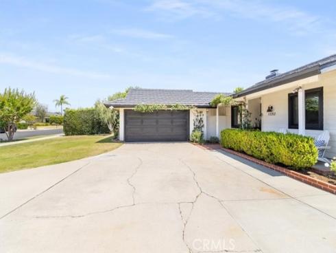 13352 Fairmont Way, North Tustin, CA