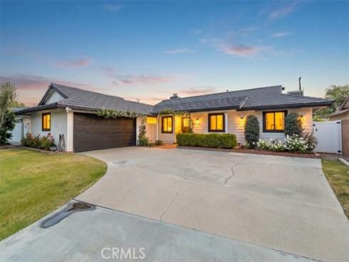 13352 Fairmont Way, North Tustin, CA