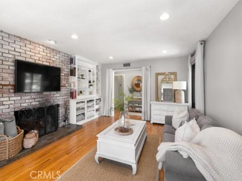 13352 Fairmont Way, North Tustin, CA