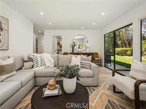 1281 Country Hills , North Tustin, CA