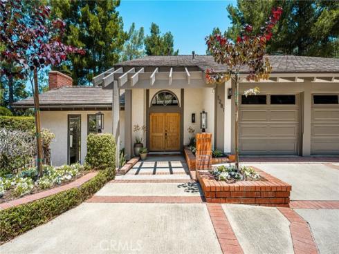 1281 Country Hills , North Tustin, CA