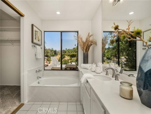 1281 Country Hills , North Tustin, CA