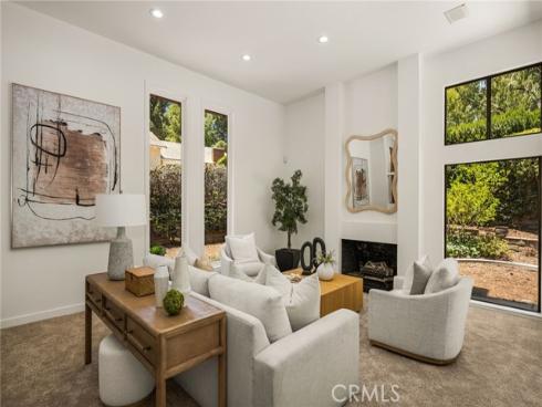1281 Country Hills , North Tustin, CA