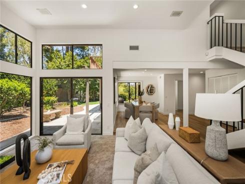 1281 Country Hills , North Tustin, CA