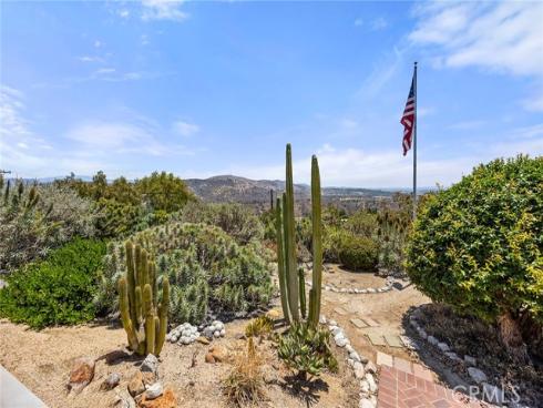 10311 Ladera Senda , North Tustin, CA