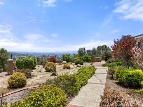 10311 Ladera Senda , North Tustin, CA