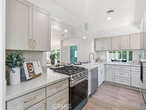 13032 Earlham , North Tustin, CA