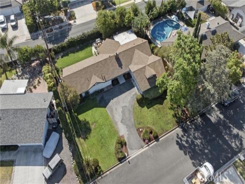 13032 Earlham , North Tustin, CA