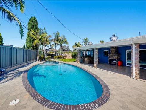 17372 Rainier Drive , North Tustin, CA