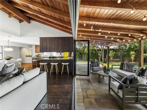 13981 Sandhurst Place, North Tustin, CA