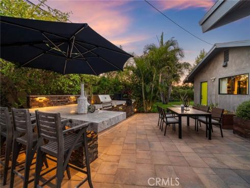 13981 Sandhurst Place, North Tustin, CA