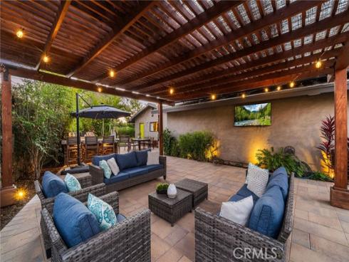 13981 Sandhurst Place, North Tustin, CA