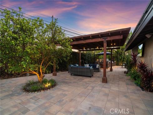 13981 Sandhurst Place, North Tustin, CA