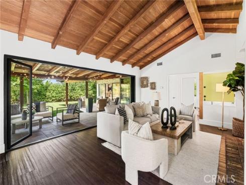 13981 Sandhurst Place, North Tustin, CA