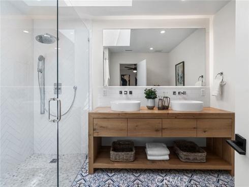 13981 Sandhurst Place, North Tustin, CA