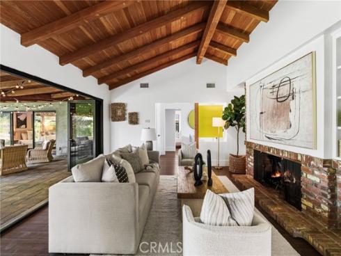13981 Sandhurst Place, North Tustin, CA
