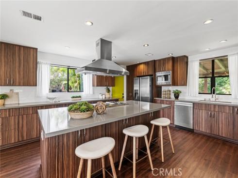 13981 Sandhurst Place, North Tustin, CA