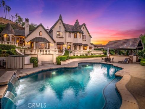 10082 Sunrise Ln