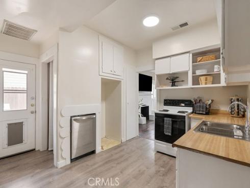 637 E Van Bibber , Orange, CA