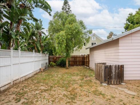 637 E Van Bibber , Orange, CA