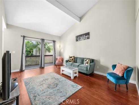 700 W La Veta , Orange, CA
